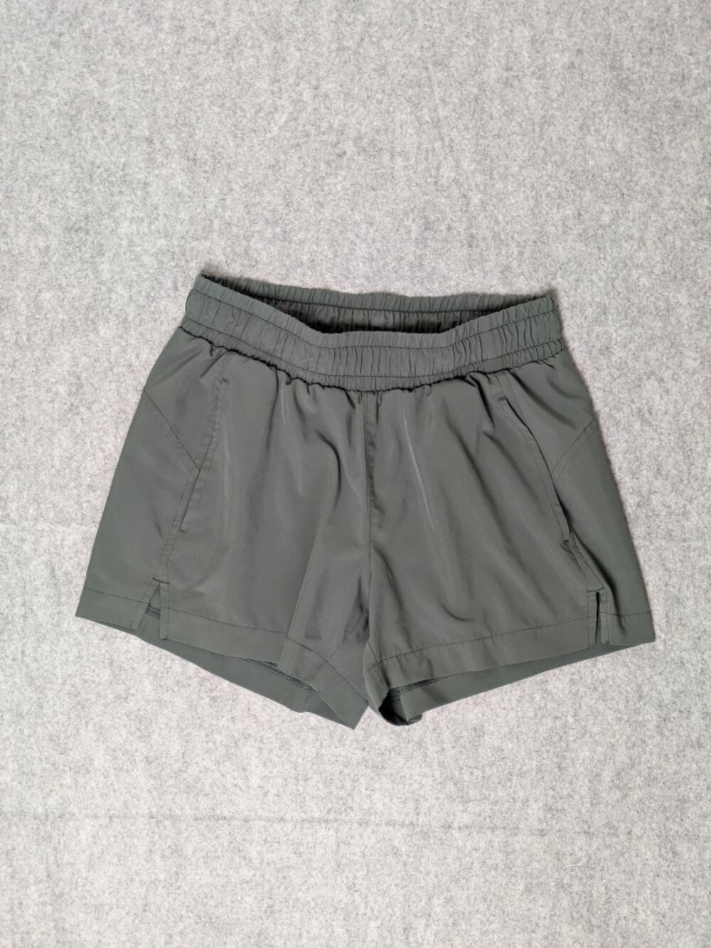 XS Zella Gray Active Shorts